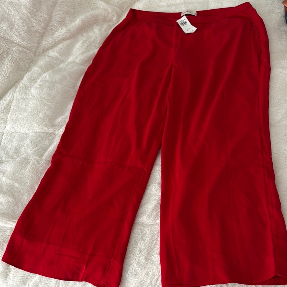 Elegant Red Abercrombie Women's Trouser Pants